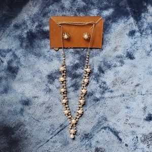 Faux- pearl and diamond - necklace and earrings set Claire's brand.